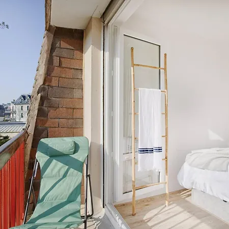 Lumineux Avec Balcon Et Parking A Deux Pas De La - Fr-1-788-56 Apartment